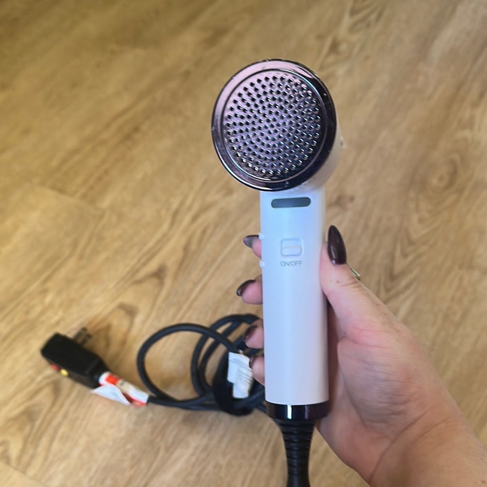 Bondi Boost Sonic White Hair Dryer - Picture 3 of 4